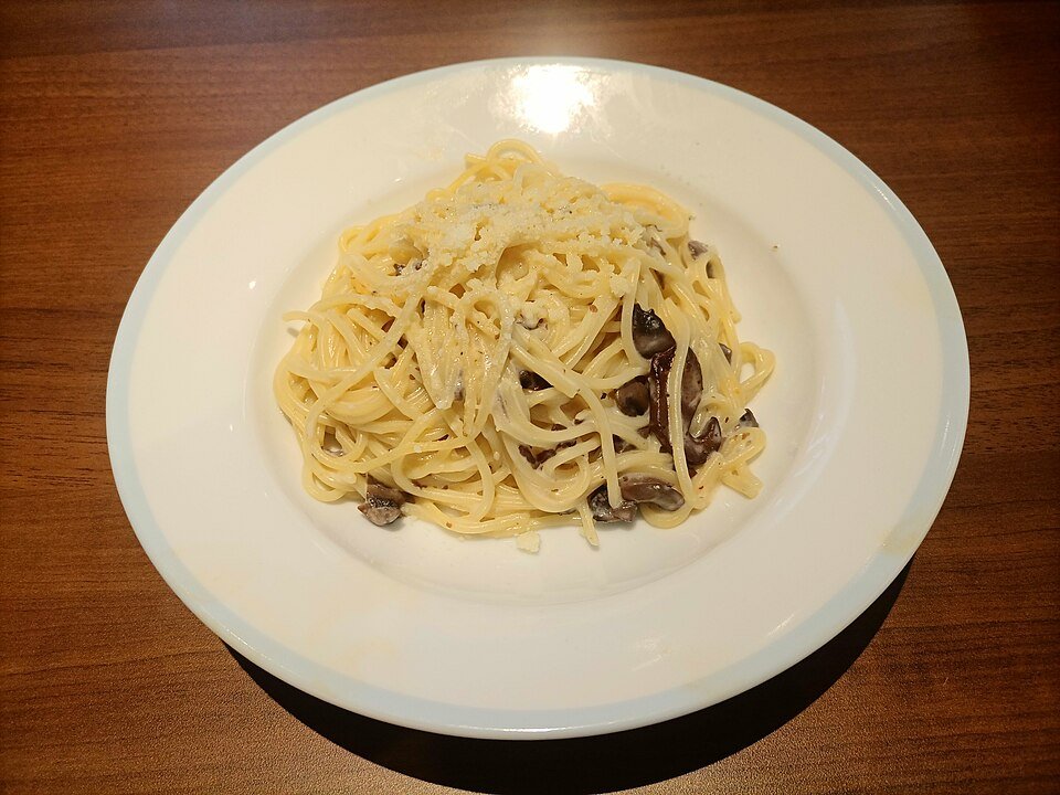 Cream spaghetti with mushroom — illustrative reference photograph